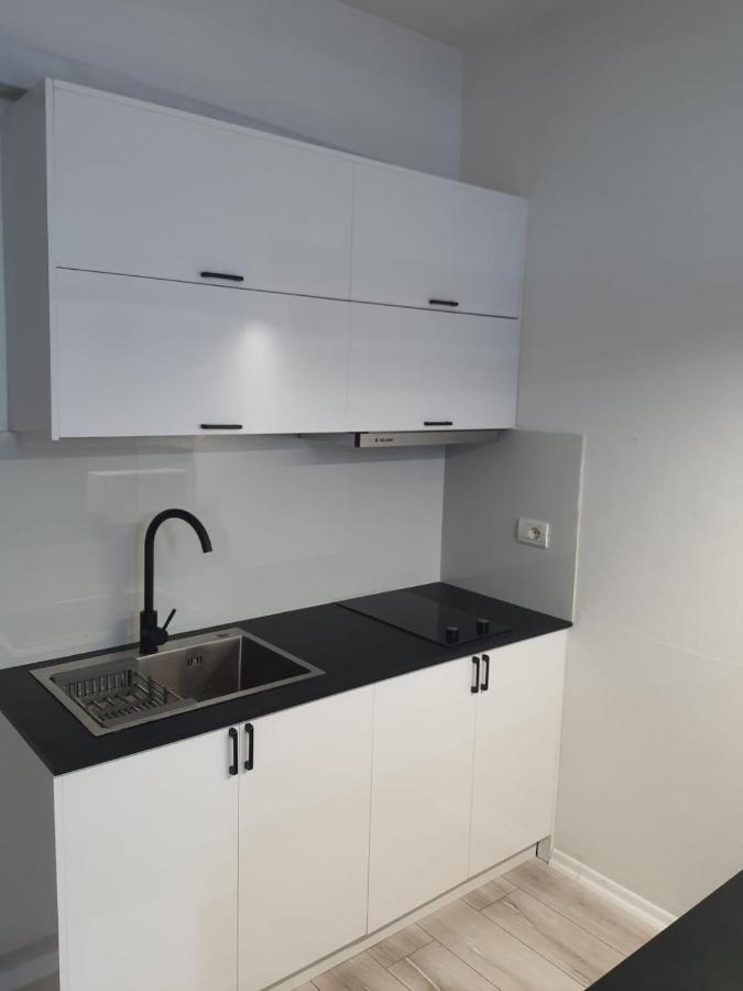 Modern Apartment Korca 2 Exterior photo